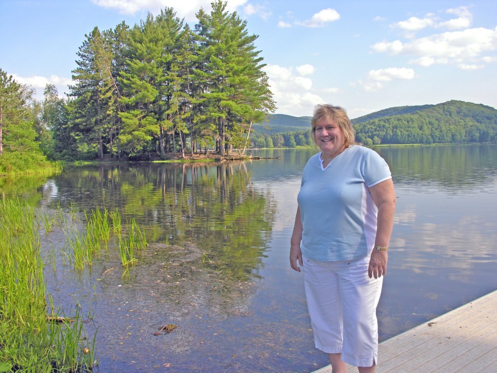 janealleganystateparkredhouselakejuly192006.jpg